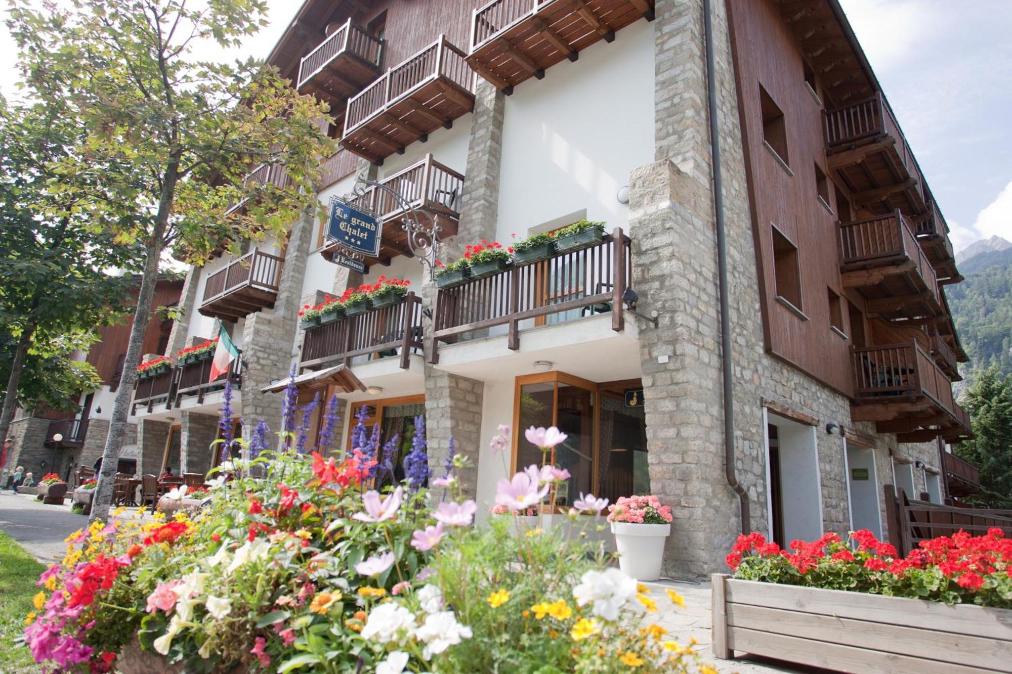 Residence Le Grand Chalet Courmayeur Exteriér fotografie