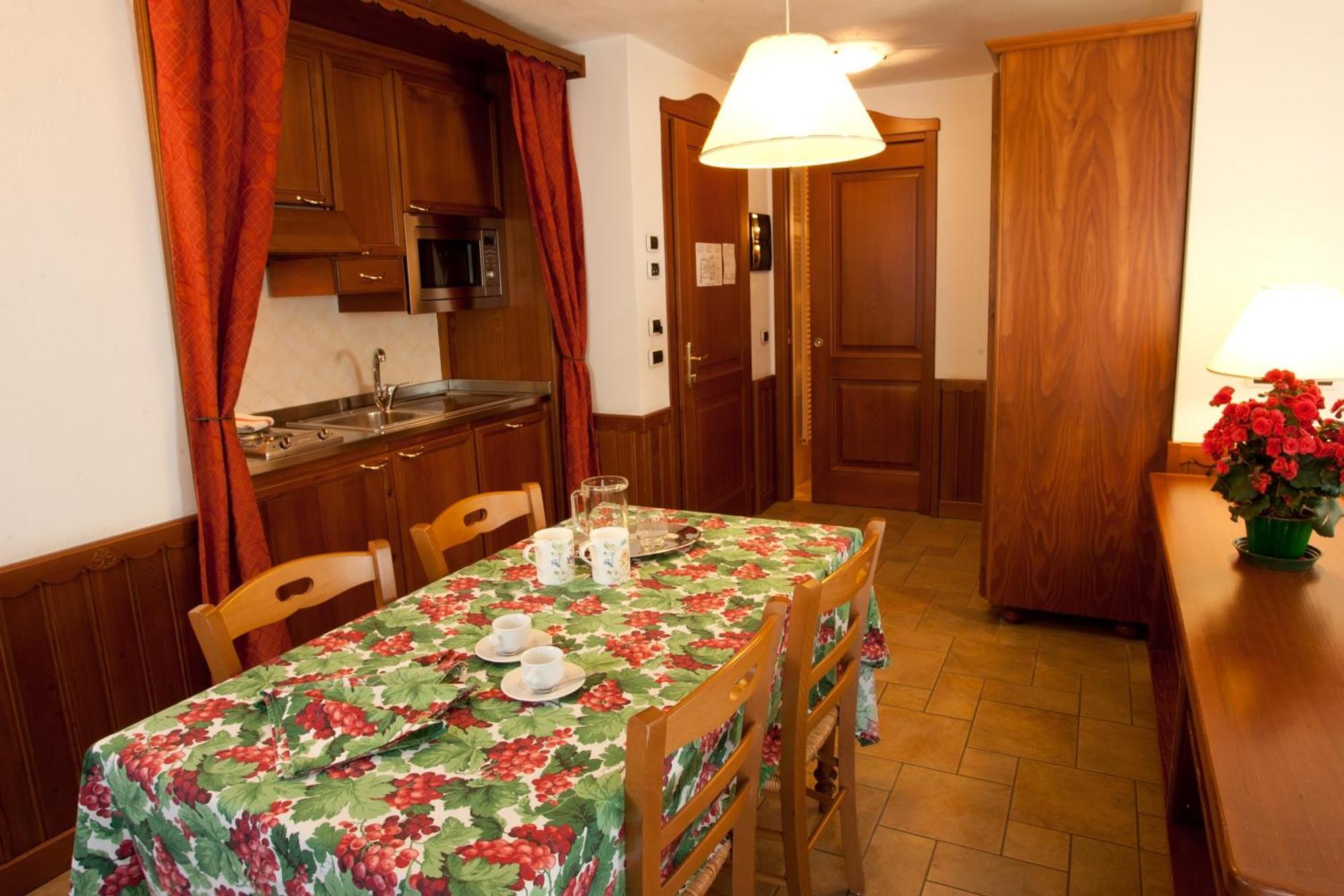 Residence Le Grand Chalet Courmayeur Exteriér fotografie