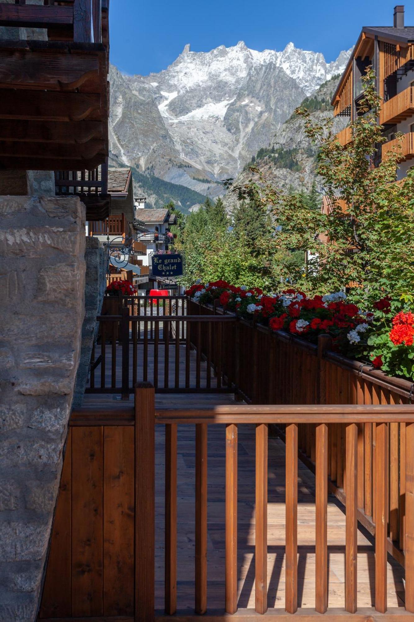 Residence Le Grand Chalet Courmayeur Exteriér fotografie