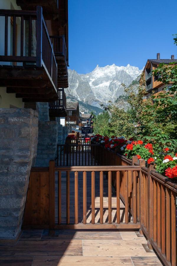 Residence Le Grand Chalet Courmayeur Exteriér fotografie
